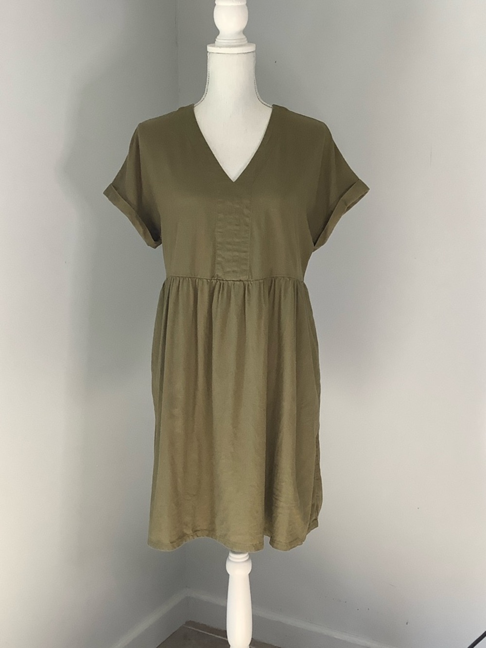 Universal Thread Olive Short-Sleeve Gathered-Waist Dress